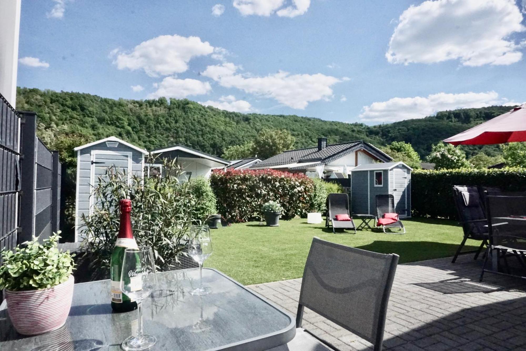 Ferienhaus Ufergeheimnis Am Guelser Moselbogen I 2 Sz I 5 Gaeste I Badebucht I Grill I Garten Koblenz (Rhineland-Palatinate) Exterior foto